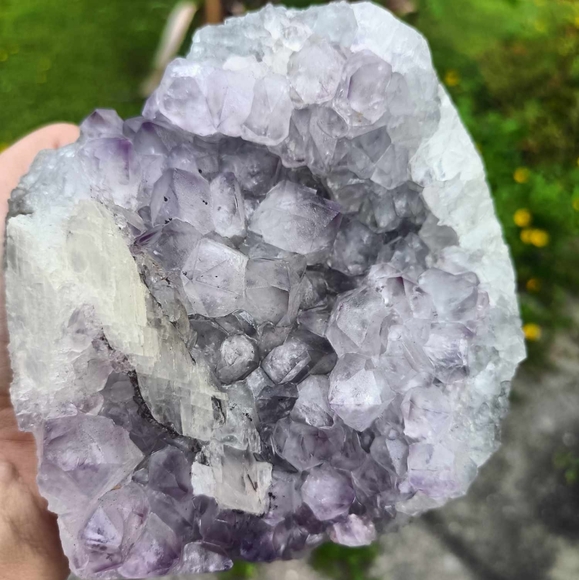 Amethyst free standing with apocalyte & Dendrite inclusions from Brizil Raw - Picture 6 of 10
